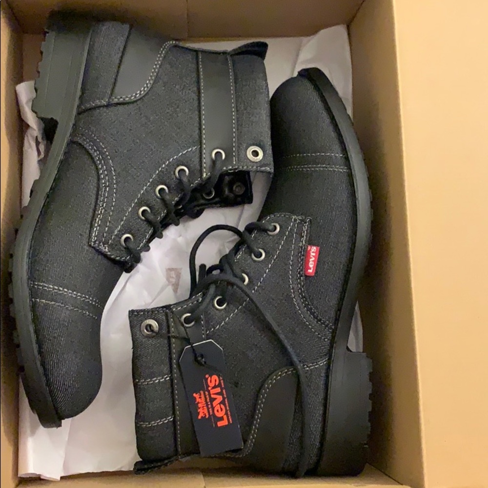 Levi Boots